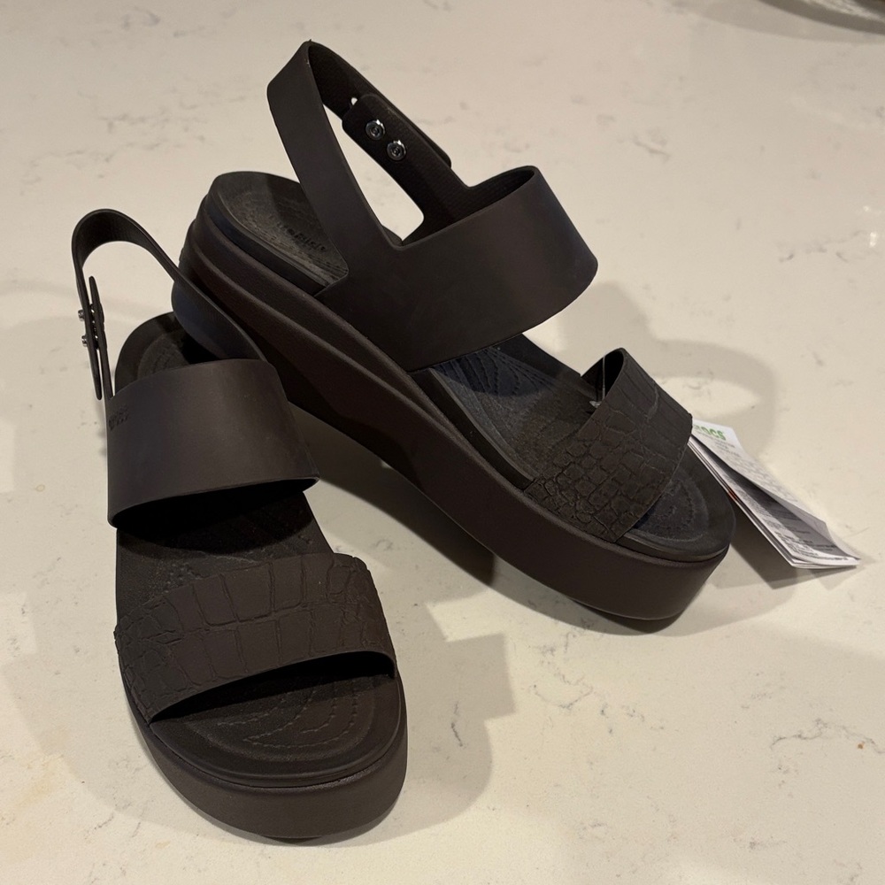 Crocs Brooklyn Low 8